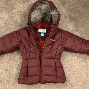 Columbia Girls’ Katelyn Crest Winter Jacket in Malbec. Size 4-5